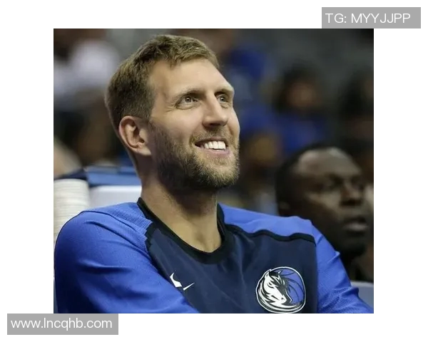 足球巨星手术疤痕背后的故事与坚韧不拔的职业精神