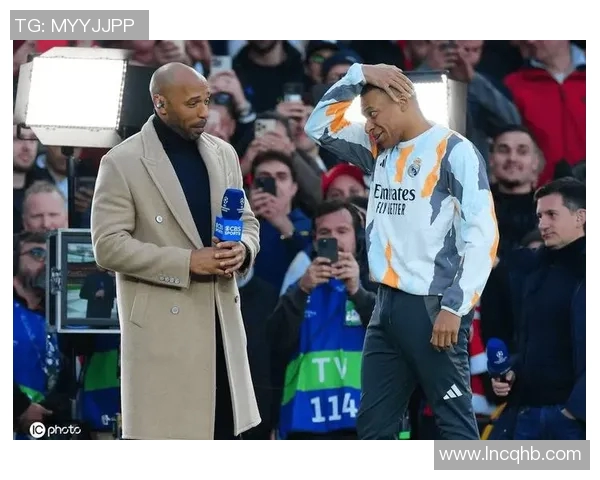 法国足球巨星引领蓝色风暴：从亨利到姆巴佩的辉煌传奇